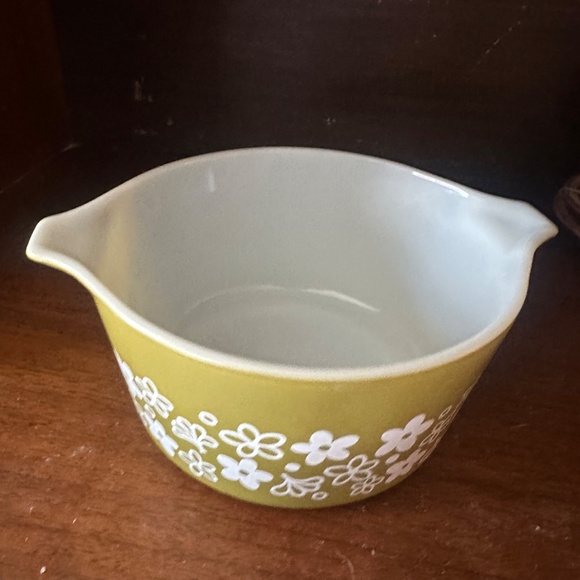 Pyrex - Picture 2 of 3